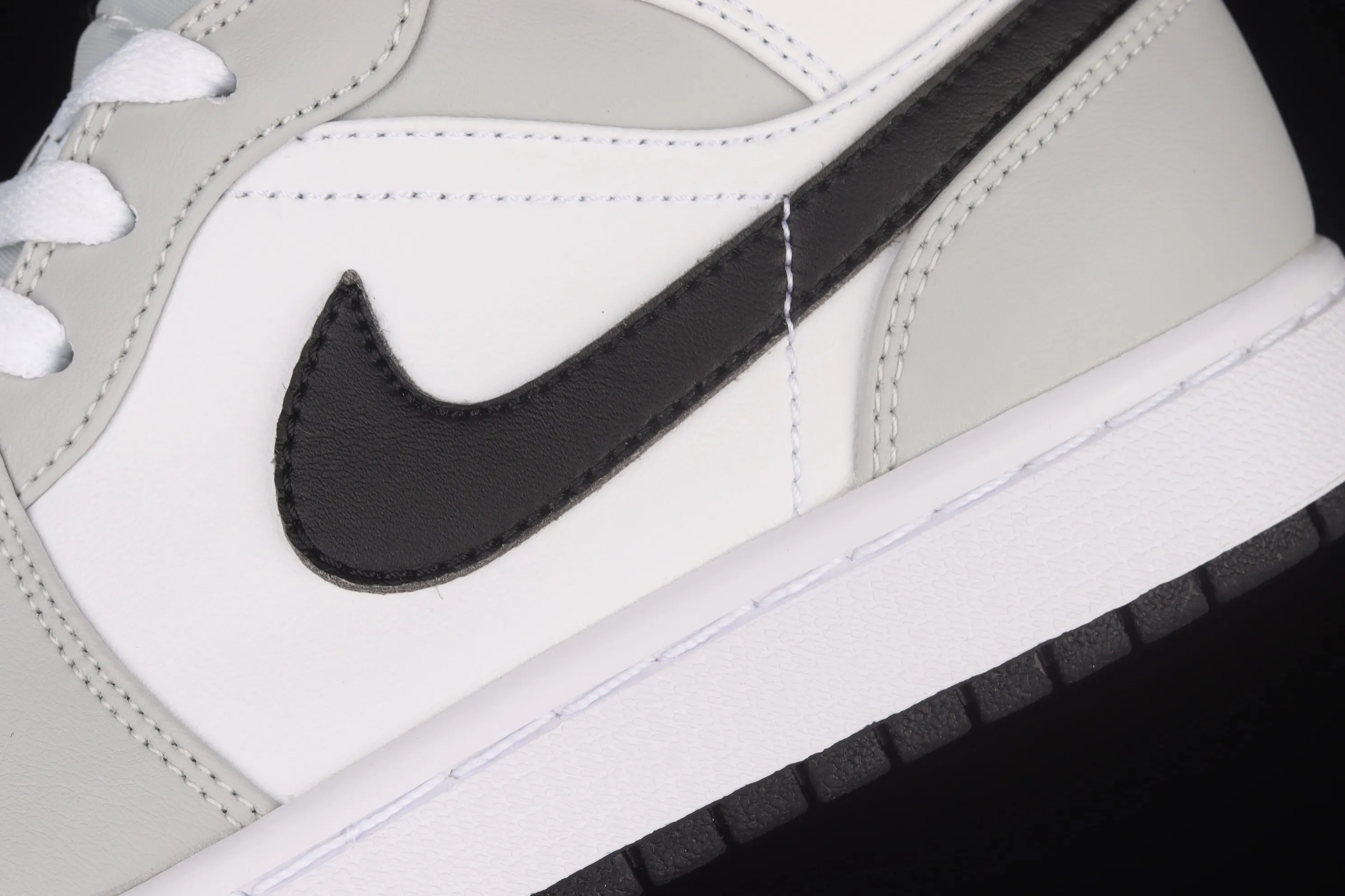 All Categories Air Jordan Jordan Series Basketball Shoes Air Jordan 1 Mid Air Jordan 1 Mid AJ1 Joe 1 New Ash Mid-top Cultural Basketball Shoes BQ6472-015